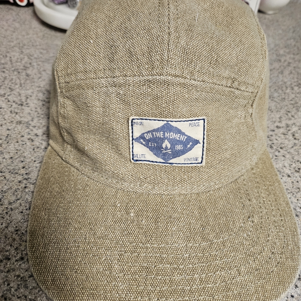 Neutral Beige Five-Panel Cap with Front Patch - Picture 6 of 9